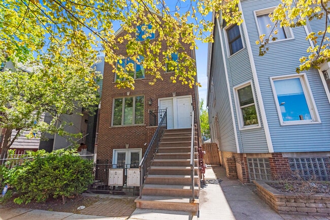 1525 W Barry Ave, Unit # 01R