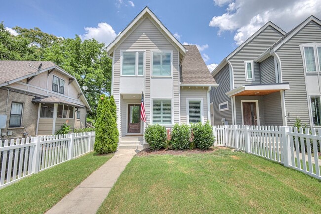 816 Benton Ave in Nashville, TN - Building Photo - Building Photo