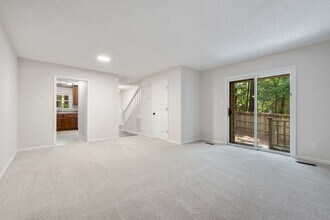 110 Gunston Ct in Chapel Hill, NC - Building Photo - Building Photo