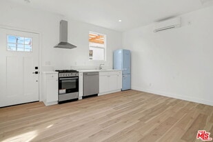 2925 Marsh St in Los Angeles, CA - Building Photo