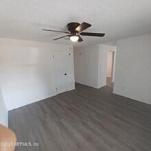 5979 Martin Luther King Dr in Jacksonville, FL - Foto de edificio - Building Photo