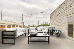 1205 Hyde Ct in Dallas, TX - Building Photo