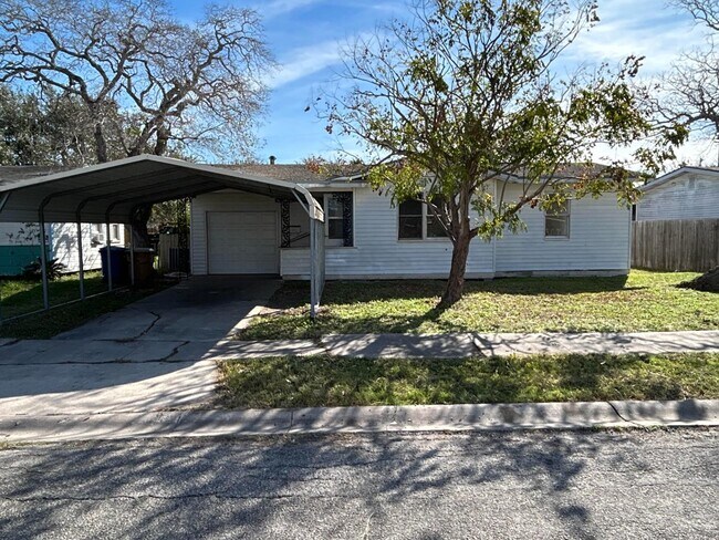 1014 Ronald Dr in Corpus Christi, TX - Building Photo - Building Photo
