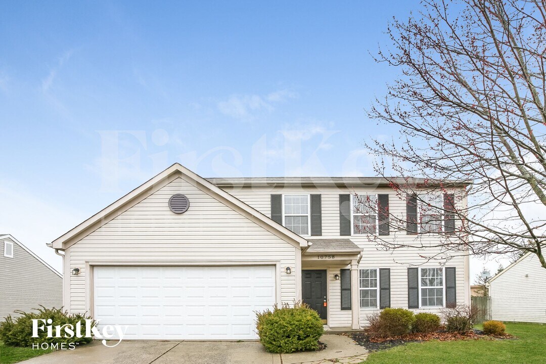 10758 Sedgegrass Dr in Indianapolis, IN - Building Photo