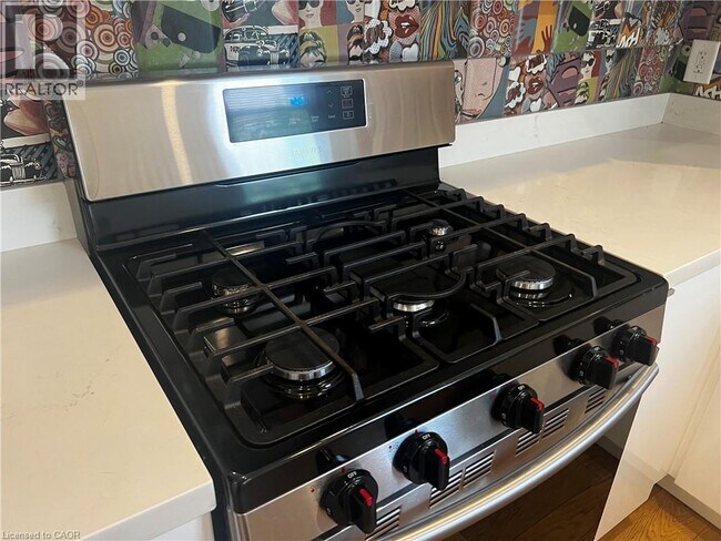 158 Wellington St S in Hamilton, ON - Building Photo - Building Photo