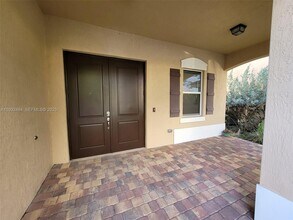 156 SE 21st Terrace in Homestead, FL - Building Photo - Building Photo