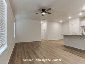 11602 Mackenzie Wy in Yukon, OK - Building Photo - Building Photo