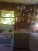 30 Laurel Dr in Shutesbury, MA - Foto de edificio - Building Photo