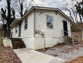 975 Beason Dr in Chattanooga, TN - Foto de edificio - Building Photo