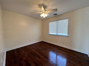 316 Kimberly Pl in West Islip, NY - Building Photo - Building Photo