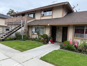2713 W Aurora St, Unit 2713 W. Aurora #1 in Santa Ana, CA - Building Photo - Building Photo