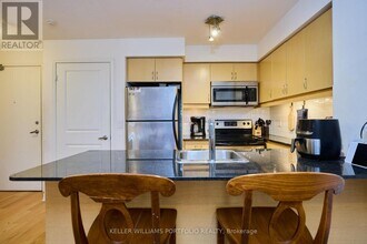 27 Rean Dr in Toronto, ON - Building Photo - Building Photo