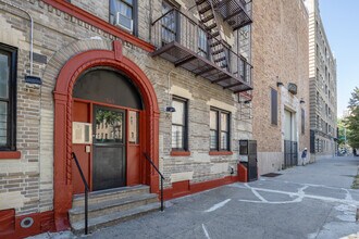 560 W 170th St in New York, NY - Foto de edificio - Building Photo