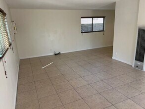 243 Avenida Ortega in Palm Springs, CA - Building Photo - Building Photo
