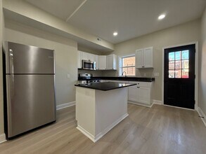 29 N Ellwood Ave in Baltimore, MD - Building Photo - Building Photo