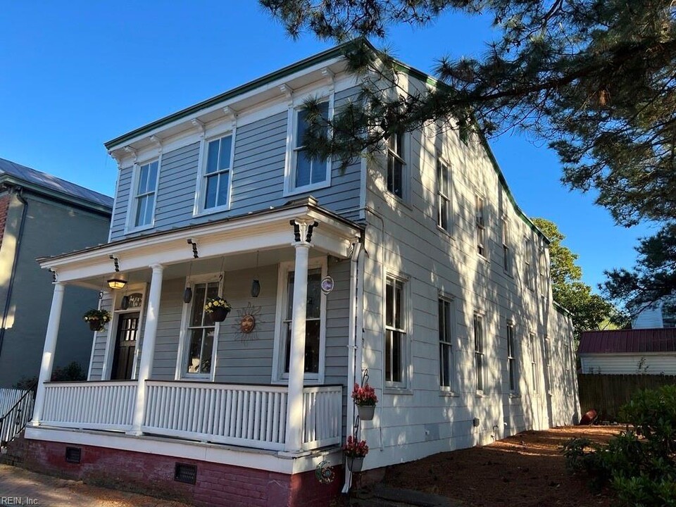 409 Glasgow St in Portsmouth, VA - Foto de edificio