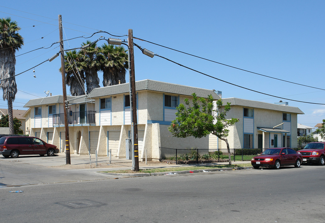 200 Cuesta Del Mar Dr in Oxnard, CA - Building Photo