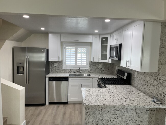 5929 Weaver Ln in Los Angeles, CA - Foto de edificio - Building Photo