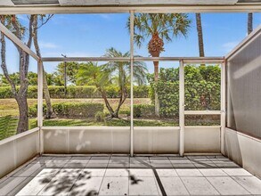 6094 Lake Hibiscus Dr in Delray Beach, FL - Building Photo - Building Photo