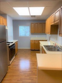 2500 Mandell St photo'