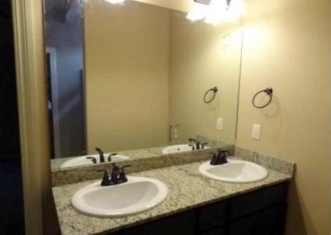 property at 2638 N Valencia Ave