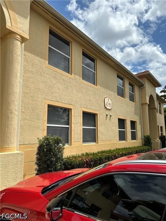 property at 4191 Bellasol Cir
