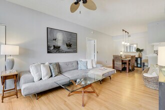 2803 Sarento Pl in Palm Beach Gardens, FL - Foto de edificio - Building Photo