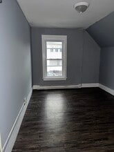 33 Lincoln St in Holyoke, MA - Building Photo - Building Photo