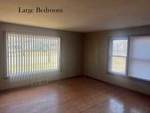 1411 N 14th St in Dekalb, IL - Building Photo - Building Photo