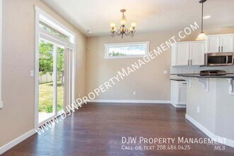 2008 S Belknap Loop in Nampa, ID - Building Photo - Building Photo