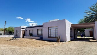 1308 E Blacklidge Dr in Tucson, AZ - Building Photo