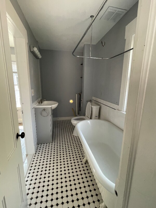 2468 Whitney Ave-Unit -2 in Hamden, CT - Building Photo - Building Photo