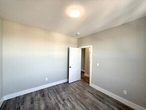 237 E Broadway, Unit 6S in Long Beach, NY - Foto de edificio - Building Photo