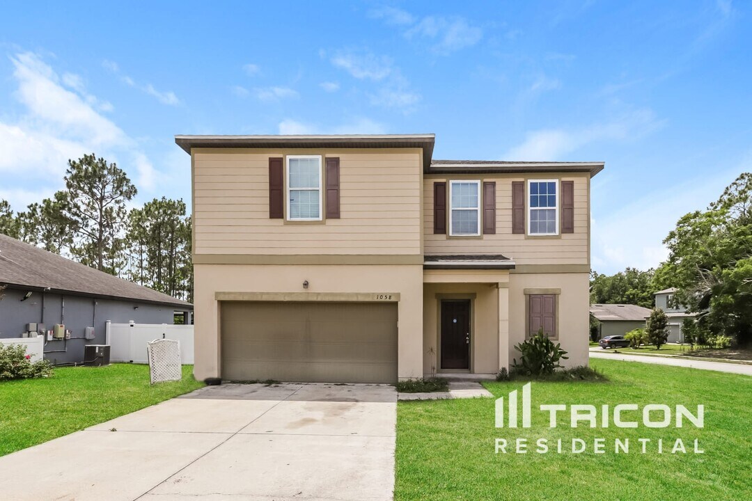 1058 Lancelot Dr in Lake Wales, FL - Building Photo