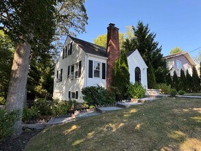 154 N Rd in White Plains, NY - Building Photo - Building Photo