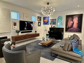 455 Amalfi Ave in Coral Gables, FL - Building Photo - Building Photo
