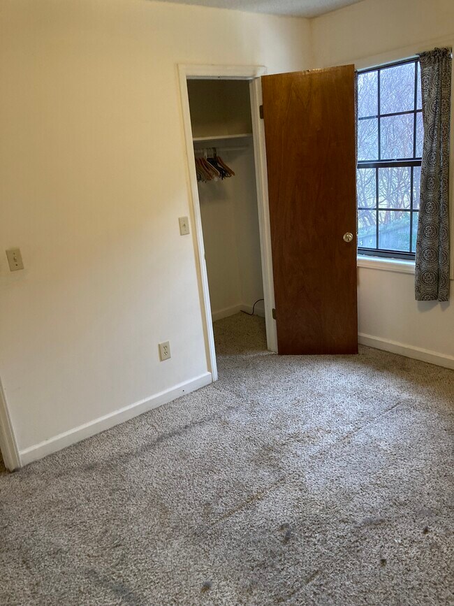 211 Butterfly Dr, Unit 211 butterfly dr in Lexington, NC - Building Photo - Building Photo