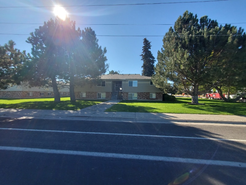 160 N 1st W in Rexburg, ID - Building Photo