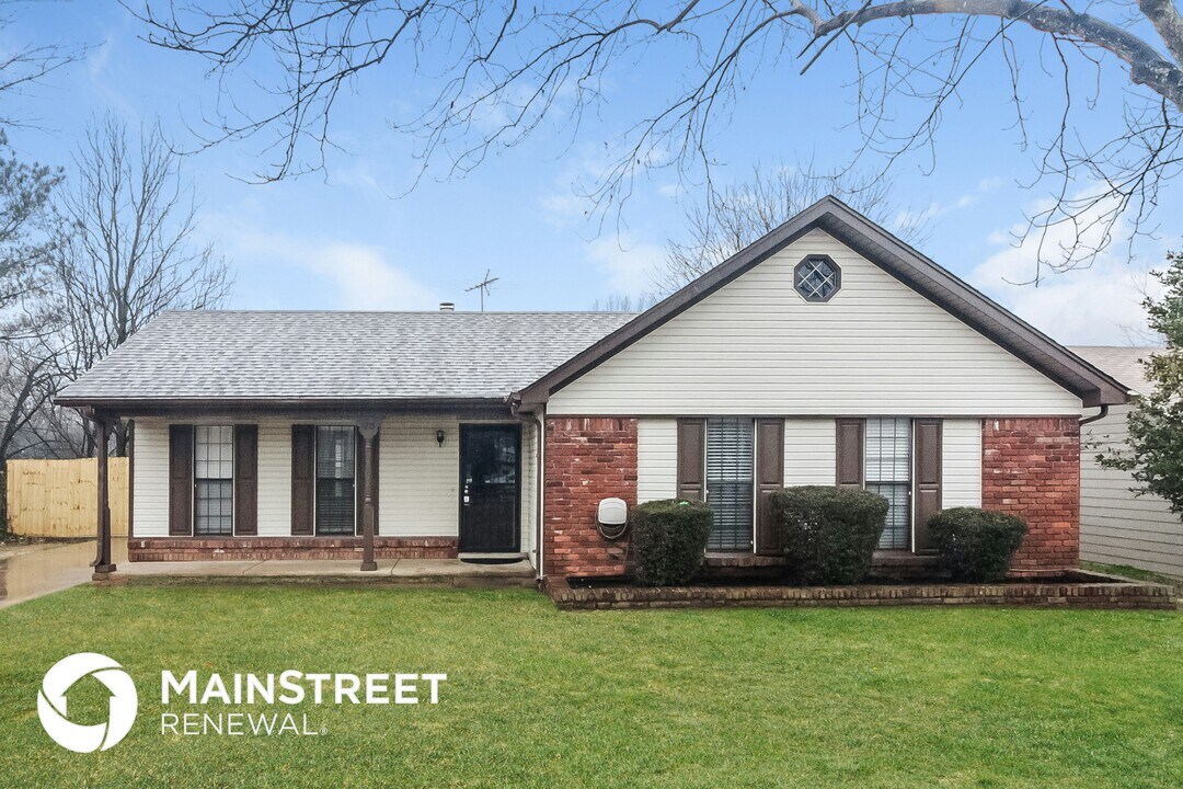 4215 Spring Leaf Ln in Memphis, TN - Building Photo