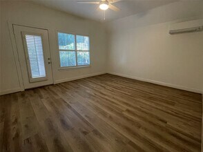 5609 Lacy St in Houston, TX - Building Photo - Building Photo