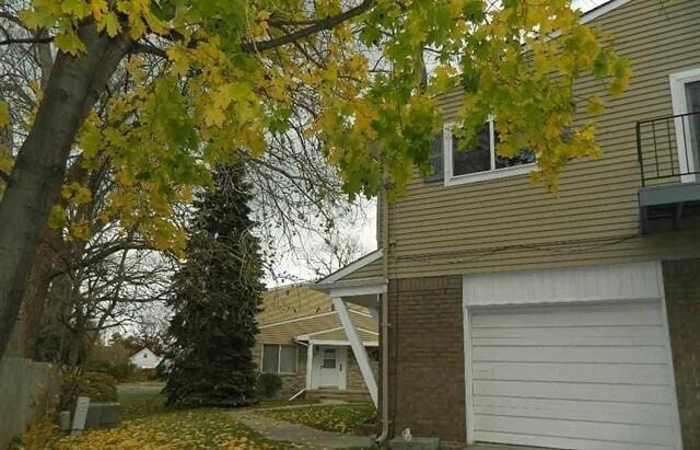 24495 Quad Park Ln in Clinton Township, MI - Building Photo - Building Photo