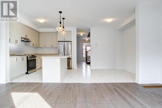 24 Autumn Dr in Wasaga Beach, ON - Building Photo - Building Photo