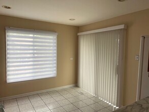 107 Horatio Blvd in Buffalo Grove, IL - Foto de edificio - Building Photo