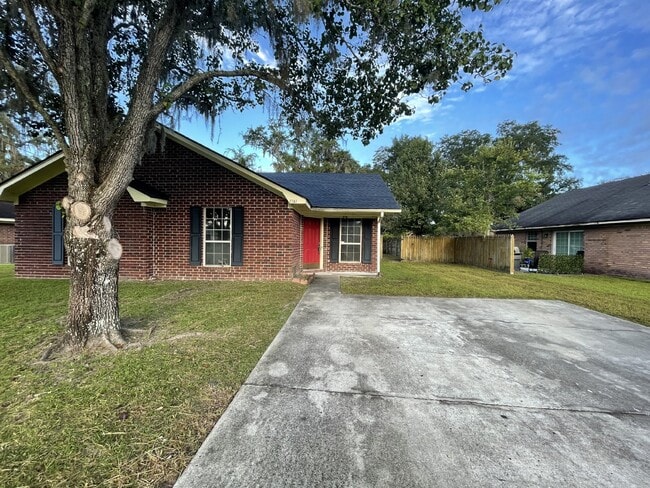 property at 1581 Pendleton Dr