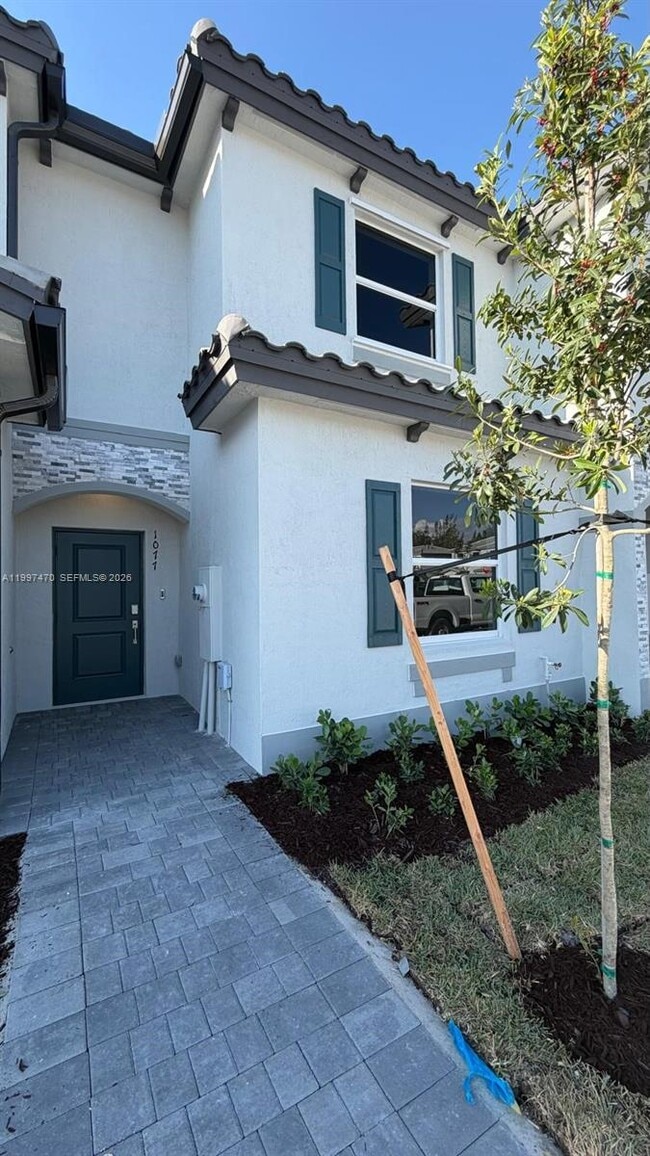 property at 1077 SE 2nd St