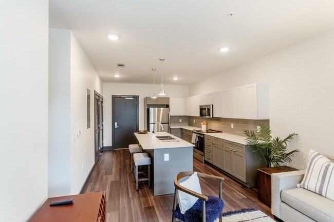 Belcourt Park in Nashville, TN - Building Photo - Interior Photo