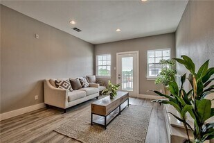 13609 Pinnacle Cir W in Euless, TX - Building Photo