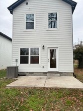 744 Gracey Ave in Clarksville, TN - Foto de edificio - Building Photo