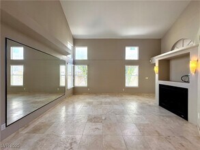 2433 Twin Flower Cir in Las Vegas, NV - Foto de edificio - Building Photo