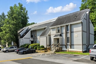 Villas de las Colinas 4 in Atlanta, GA - Foto de edificio - Building Photo